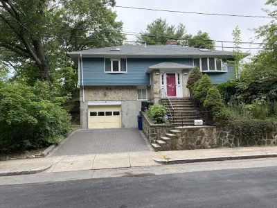 Terrific vacation house only 4.5 miles away from downtown Boston Hotels near T-Mobile
