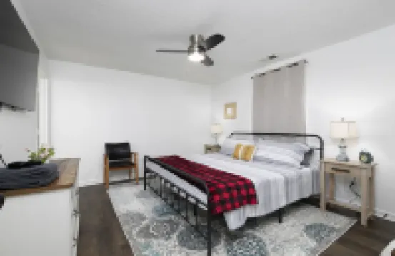 3 Bed 2 Bath Renovated Cozy Farmhouse