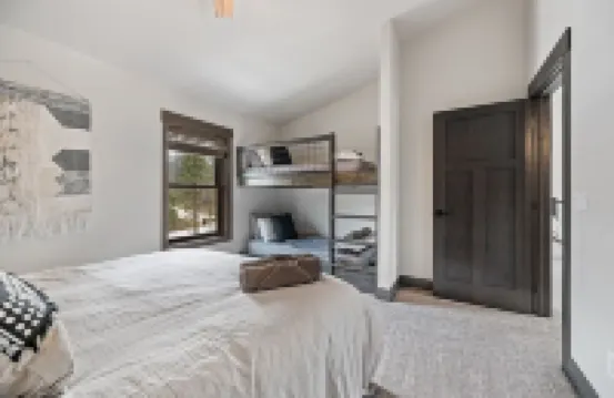 Embers Gulch 1 brand new duplex, wifi, hot tub, paved roads, shared pool access