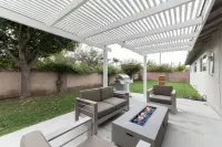 4BD REMODELED HOUSE, FIREPIT, GAMEROOM, CLEAN!