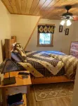 Bear Creek Lodge: By First Lake, Ride from Cabin