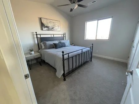 New townhome located 30 minutes from Zion!