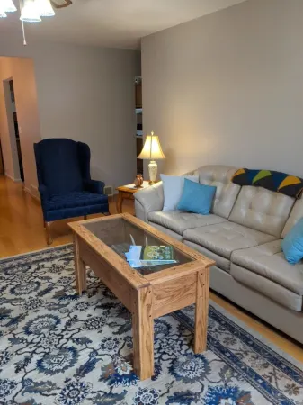 Cozy 4 bedroom relax atmosphere enjoy beauty of bluff country  driftless region