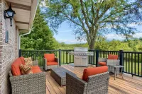 Hershey Attractions! Hot Tub, Fire Pit, Pool, Game Room and 15 Mins To Hershey!