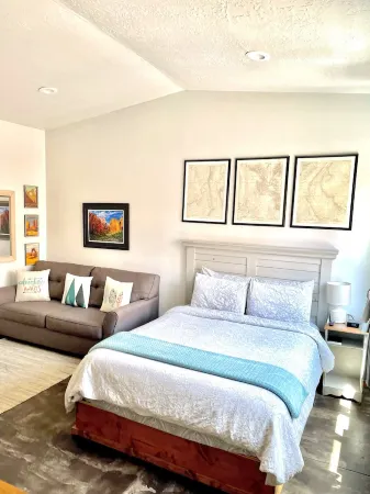 Canyons casita 25 minutes from Zion Отели в г. Харрикейн