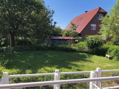 Spacious, bright apartment with 2 bedrooms and south-facing balcony Hotel di Juist