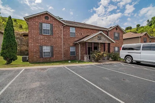 Jimmy's Jewel-No Stairs! Relaxing & Chic Retreat 3 BDRM 2 BA Close to the Strip