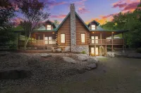 NEW Family Cabin near Lake Wallenpaupack-Hot Tub-Trails