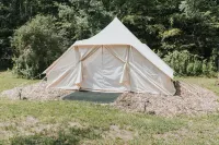Private Glamping Site at Family-Run Farm, Blind Buck Valley Farmstead Hotels in Washington County