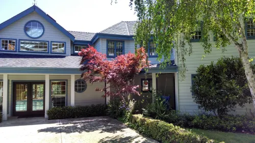 Private Room with Attached Sun Room and Covered Deck Hotels in Aptos