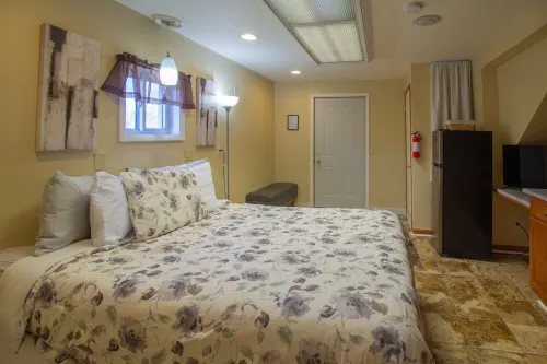 Stay In Ohiopyle by the trail with a jetted tub