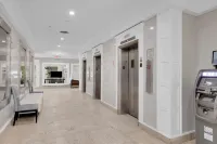 Beachfront 2-bedroom condo directly on  the beach -last minute special rates