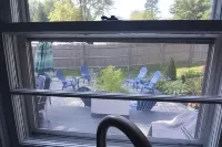 Midcentury Modern 2 Bedroom Village Oasis