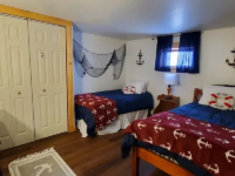 Year-Round: Amazing Sunrises, 150ft Shore, Private Boat Launch/Dock, Hot Fishing Hotele w: Alburgh