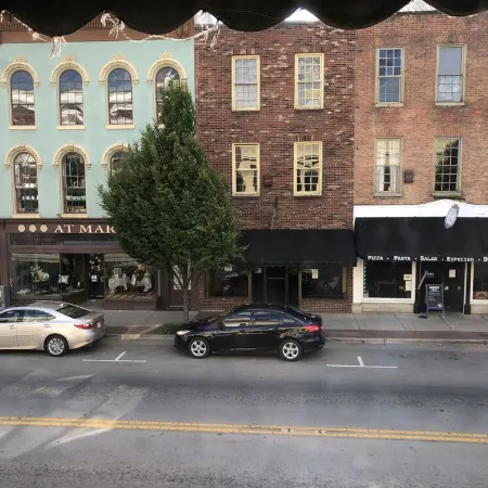 Historic Loft in the ❤️ of Bardstown