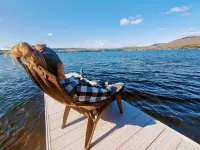 Luxury Lakehouse - Private Dock & Small Beach, Kayaks, and Fire Pit Near Acadia. فنادق في Sullivan