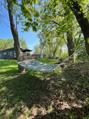 Sunset Haven located within 45min of the Twin Cities and right on the lake!