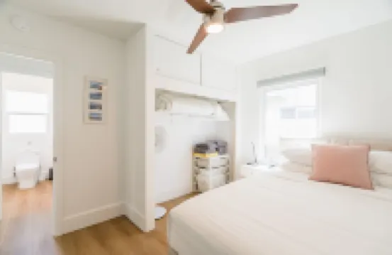 Beach House w/ Private Pool & Spa mins to beach!