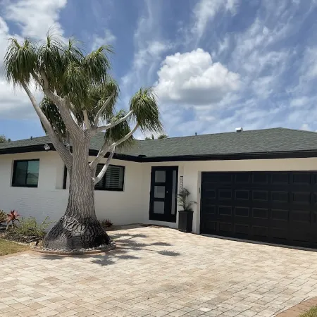 Fort Myers Renovated Luxury Waterfront 3 bed 3 bath with heated pool