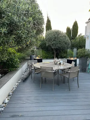 Superbe Toit Terrasse Spacieux, Havre de Paix, 10' Centre Paris, vue Tour Eiffel Spa Terre d'Iris附近的飯店