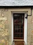 Stable Cottage -  spacious one level cottage with private courtyard.