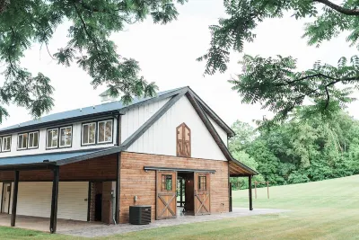 Holston Springs Private Lodge in Knoxville, TN w/ Hot Tub Spa Hotels near Union Baptist Church