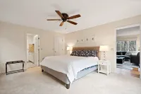 Hidden Haven - Kids friendly home, Great Location, Extended Deck, Outdoor Dining