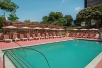 Renaissance Austin Downtown Hotel - Rooftop Pools