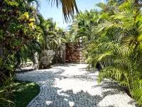 Family Suit with Two Rooms and 4 Beds Near by the Beach Hotels in Beberibe