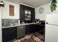 Cozy Western Boho Retreat~1BR / 1BA~ Tiny Cottage Hotels in Uinta County