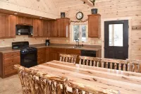 Stay on Kingdom Trails in a four bedroom cabin!