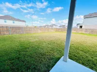 Spacious 5-bedroom house with WiFi and AC in delightful Manor Hotels near Community First! Village