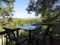 Enjoy The Views From This Lead Home Close To ATV/snowmobile trails and skiing リードのホテル
