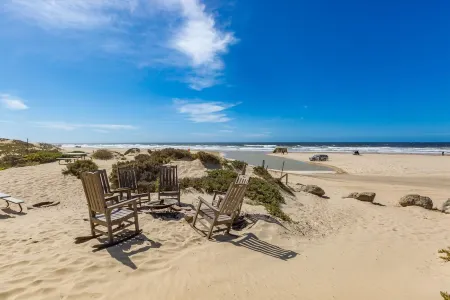 BEACH FRONT CONDO IN OCEANO Отели рядом с достопримечательностью «Писмо Стейт Бич»