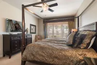 Windsor Orlando Arcade Room, Movie Theater, Pool & Hot Tub, King Bed, Bunk Bed