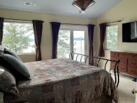 Enjoy Lake Life in Carlin Bay