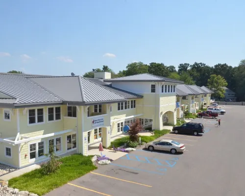 The Staterooms 2P, Newly Built, Lake View, Seasonal Heated Pool, Near State Park Hotels in Park Township