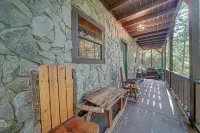 Bear Bottoms with Fireplace & Hot Tub