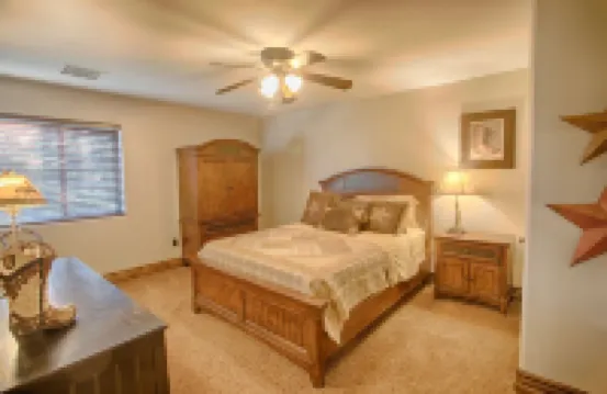 Beautiful Torreon Cabin Retreat in the Pines -20+