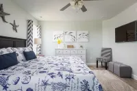 Dog Friendly - Sound View Home on private harbor. Amazing Sunsets-Fishing-Dock