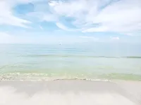 A Lazy River Day & Night 4 Bedrm  w lazy river heated pool! Bikes & Beach Gear!