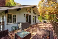 Minutes to a Magical Apres Ski! 3 Beds, EV Charger, Mins to 4 Ski Mtns