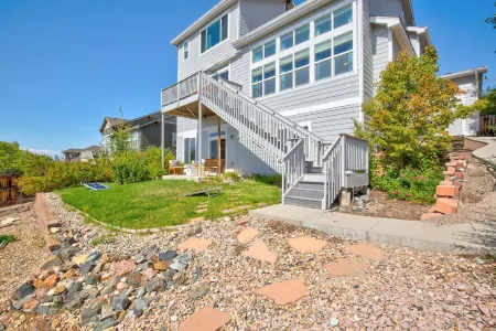 Centrally Located 5BD - Games, BBQ & Firepit Patio