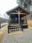Pine Grove Cabin 30 acres of woods, meadows, pond and creek near Amish Country
