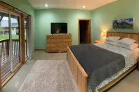 Jeremys Mountain Chalet @jeremysmountainchalet