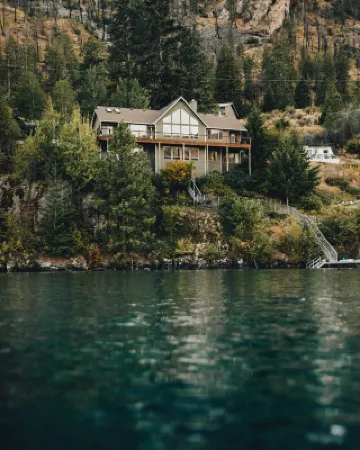 Lake Chelan Luxury Waterfront Home, 3800 sq ft, 4 Bdrm, Private Dock!