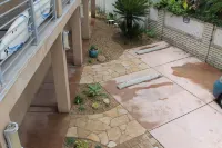 Easy Breezy oceanic oasis, Views, AC, Parking