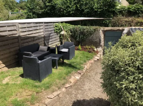 Charming little house 800m from the seaside