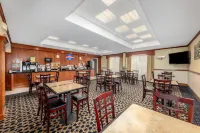 Baymont by Wyndham Pratt Hotel a Township 12