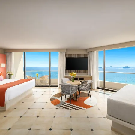 Sunscape Dorado Pacifico Ixtapa Resort & Spa